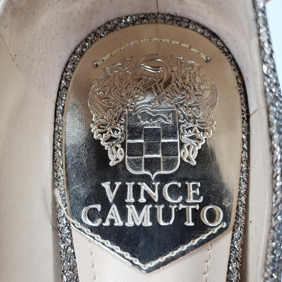 Vince Camuto | Champagne Gold Metallic Glam Chic Fabric Pumps Heels Women's 5 - Picture 11 of 11